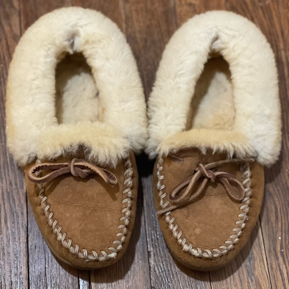 *LLbean Sheepskin suede, Australian wool lined slippers Sz 6*